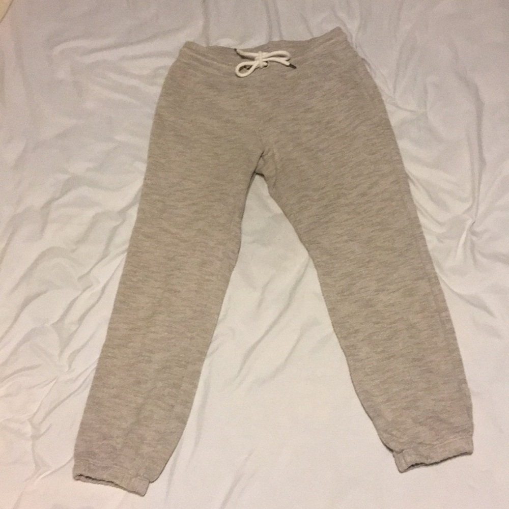 Light grey women’s Gap sweatpants
